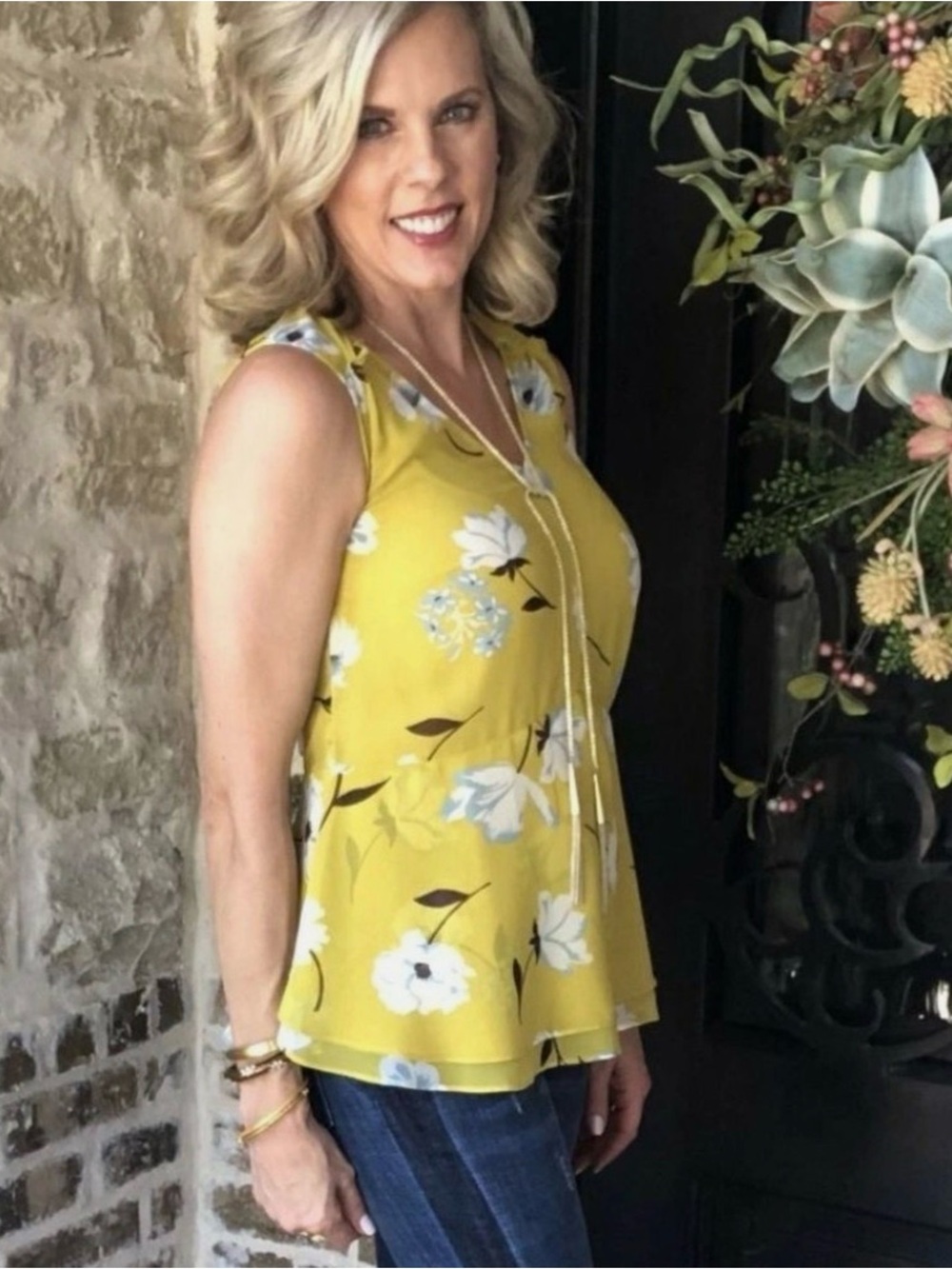 Cabi Simone Dazzle Top Floral Blouse Womens Size XS Style 3782